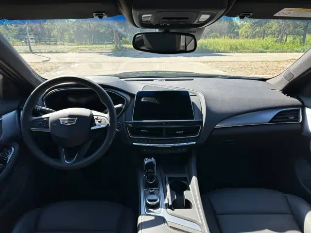 Cadillac CT5 — Фото автомобиля 10