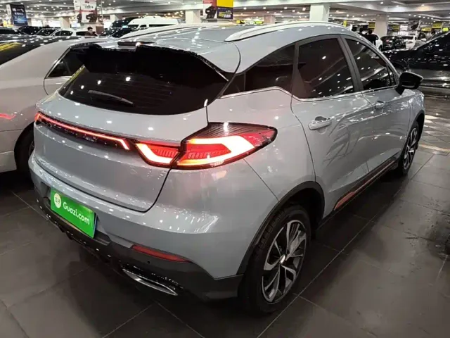 Geely Emgrand S — Фото автомобиля 6
