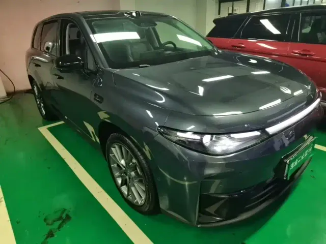 Leapmotor C10 — Фото автомобиля 3