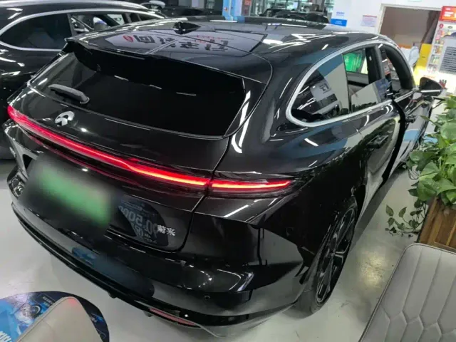 Nio ET5 Touring — Фото автомобиля 6