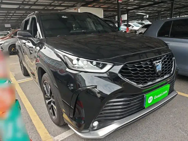 Toyota Crown Kluger 2021 2.5L HEV 4WD Premium — Фото автомобиля 3