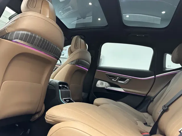 Mercedes-Benz E-Class — Фото автомобиля 12