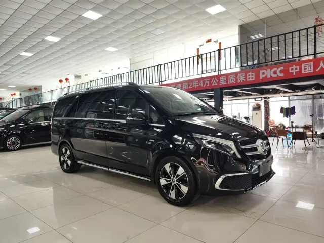 Mercedes-Benz V-Class — Фото автомобиля 3