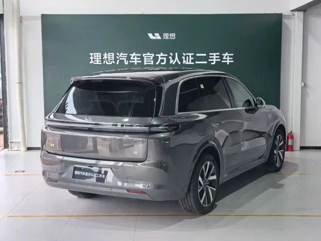 Li Auto L8 — Фото автомобиля 3