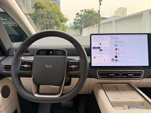 Li Auto MEGA — Фото автомобиля 16