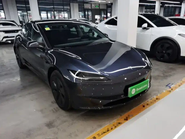 Tesla Model 3 — Фото автомобиля 3