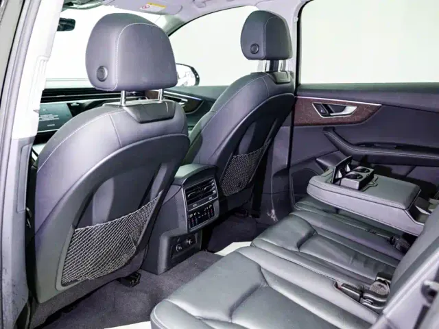 Audi Q7 — Фото автомобиля 15