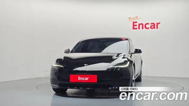 Tesla Model 3 — Фото автомобиля 3