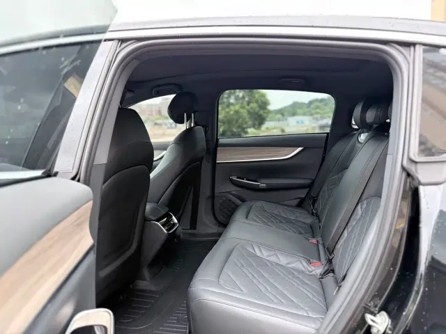 Changan Qiyuan A07 — Фото автомобиля 8