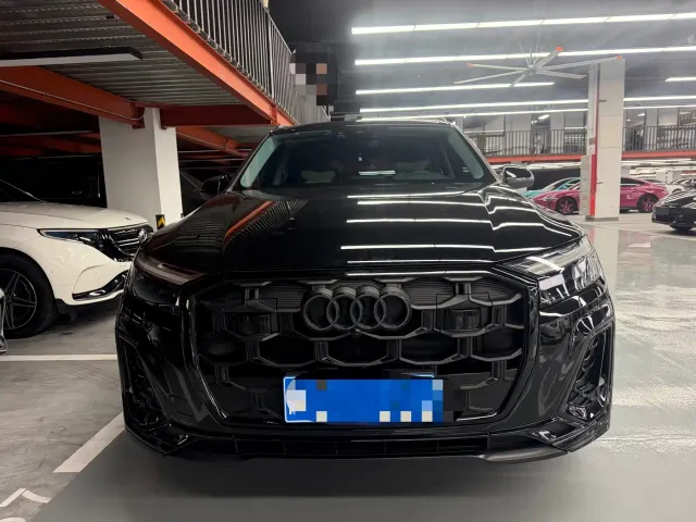 Audi Q7 — Фото автомобиля 2