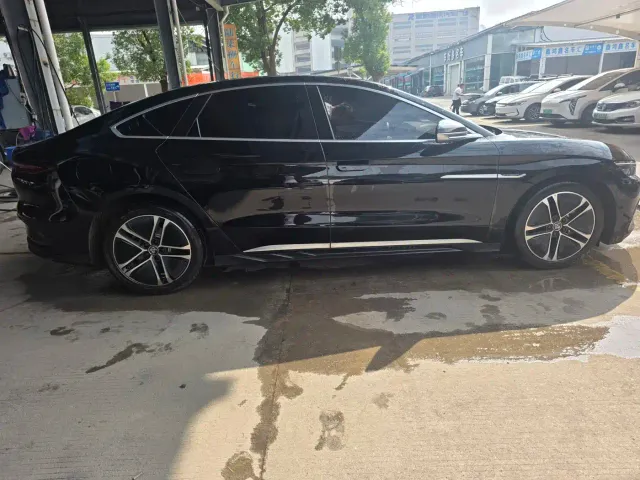 BYD Han — Фото автомобиля 23