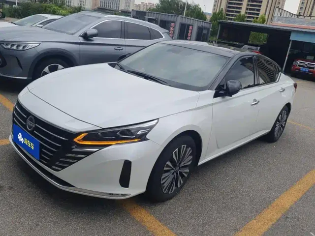 Фотография автомобиля — Nissan Teana