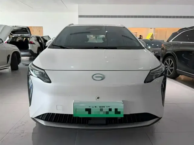 GAC Aion Y — Фото автомобиля 2