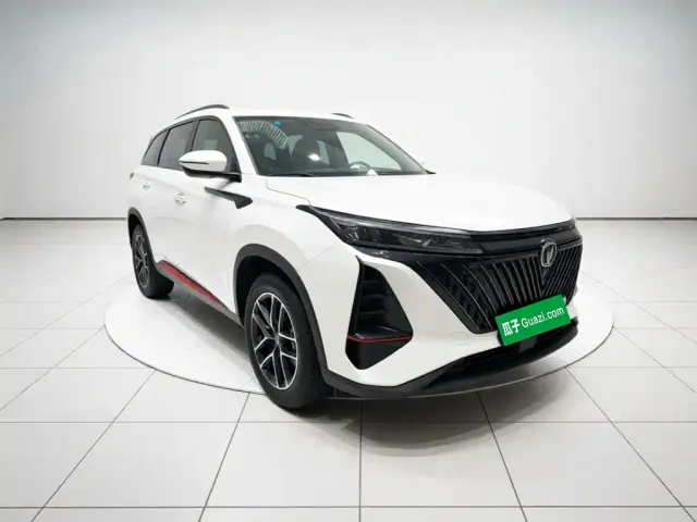Changan CS75 Plus — Фото автомобиля 3