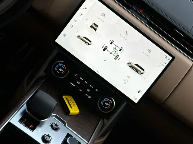 Land Rover Range Rover — Фото автомобиля 9