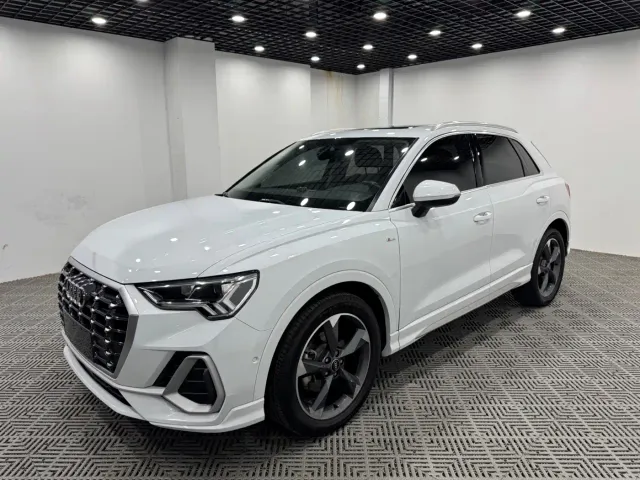 Audi Q3 — Фото автомобиля 3