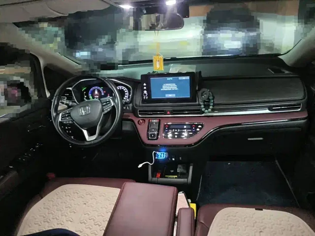 Honda Elysion — Фото автомобиля 11