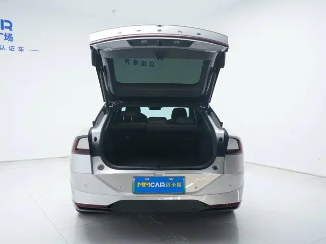 Xpeng P7+ — Фото автомобиля 8