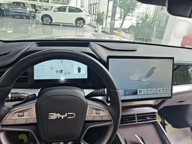 BYD Seal 07 DM-i — Фото автомобиля 9