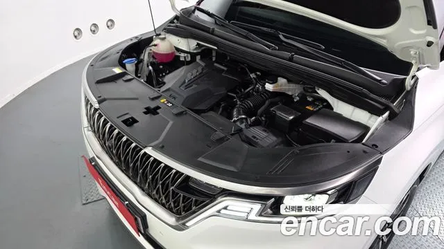 Kia Carnival Generation 4 — Фото автомобиля 6