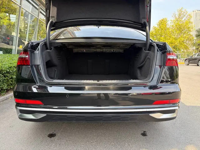 Audi A6L — Фото автомобиля 12