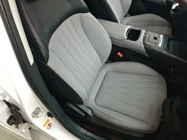 Changan Qiyuan A05 — Фото автомобиля 24