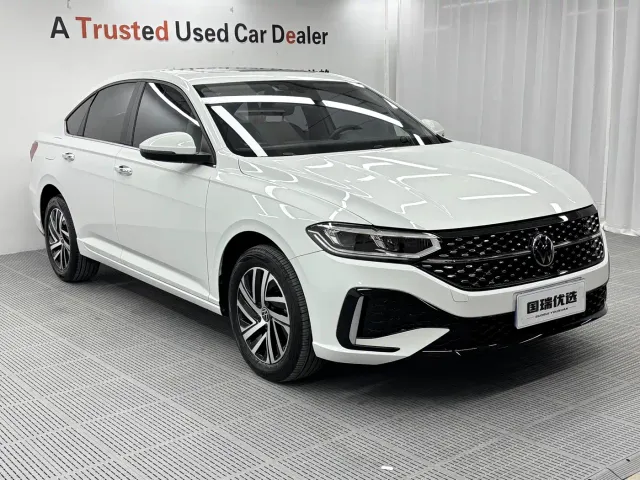 Volkswagen Lavida — Фото автомобиля 3