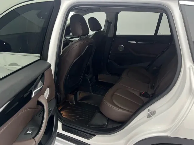 BMW X1 — Фото автомобиля 13