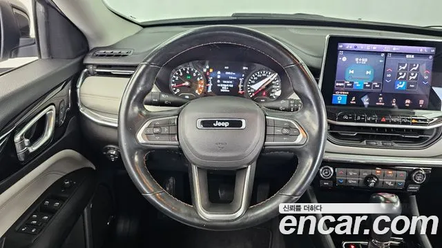 Jeep Compass — Фото автомобиля 13