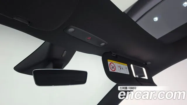 Tesla Model Y — Фото автомобиля 26