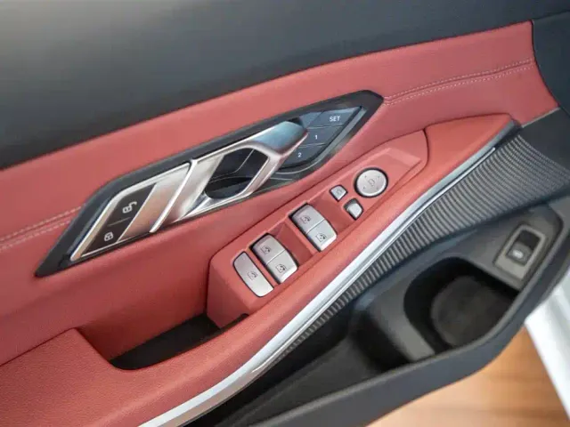 BMW 3 Series — Фото автомобиля 13