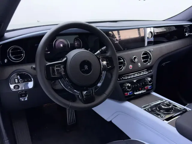 Rolls-Royce Spectre — Фото автомобиля 18
