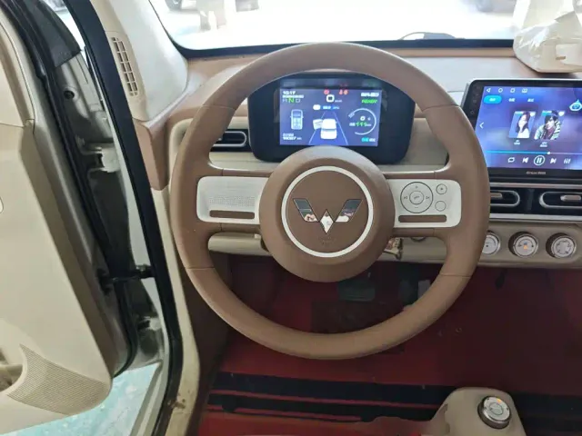 Wuling Hongguang Mini EV — Фото автомобиля 10