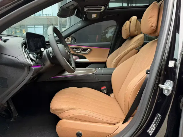 Mercedes-Benz E-Class — Фото автомобиля 9