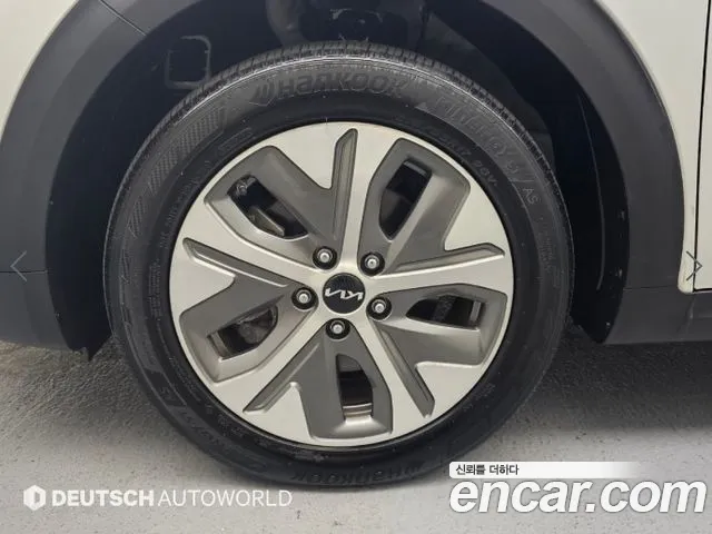 Kia Niro — Фото автомобиля 4