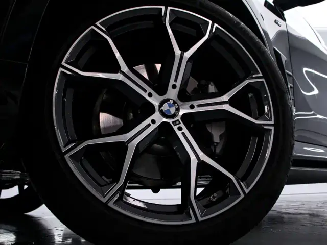 BMW X5 — Фото автомобиля 18