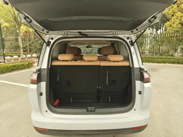 Wuling Starlight 730 — Фото автомобиля 18