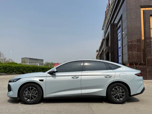 BYD Qin L — Фото автомобиля 5