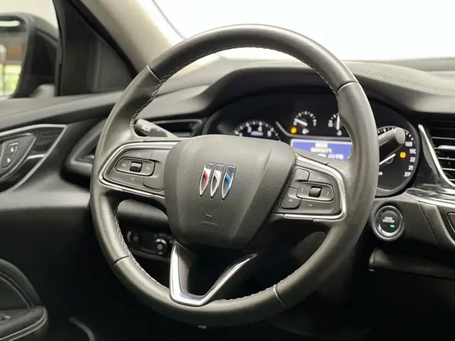 Buick Regal — Фото автомобиля 18