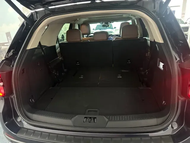 Ford Explorer — Фото автомобиля 18