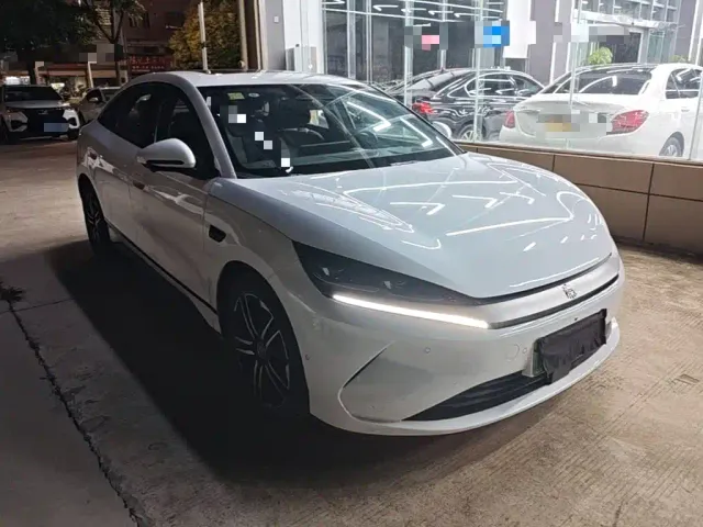 BYD Qin L — Фото автомобиля 3