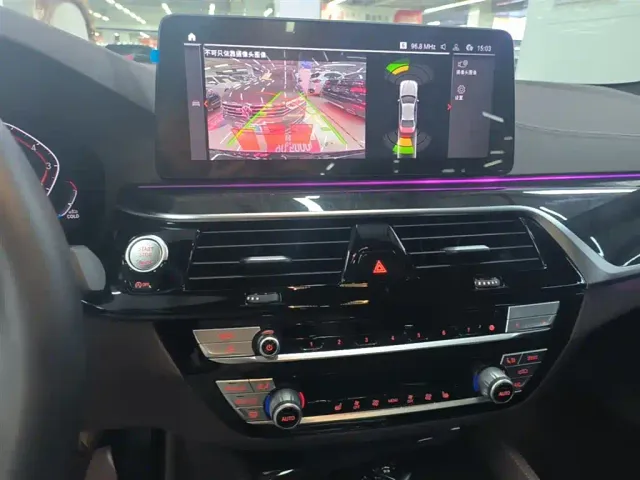 BMW 5 Series — Фото автомобиля 12
