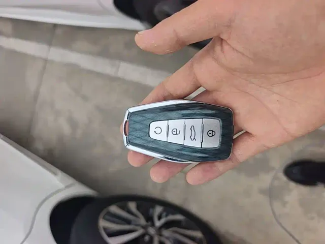 Geely Xingyue L — Фото автомобиля 8