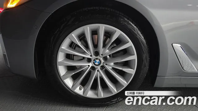 BMW 5-Series — Фото автомобиля 5