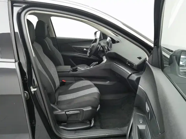 Peugeot 5008 — Фото автомобиля 23