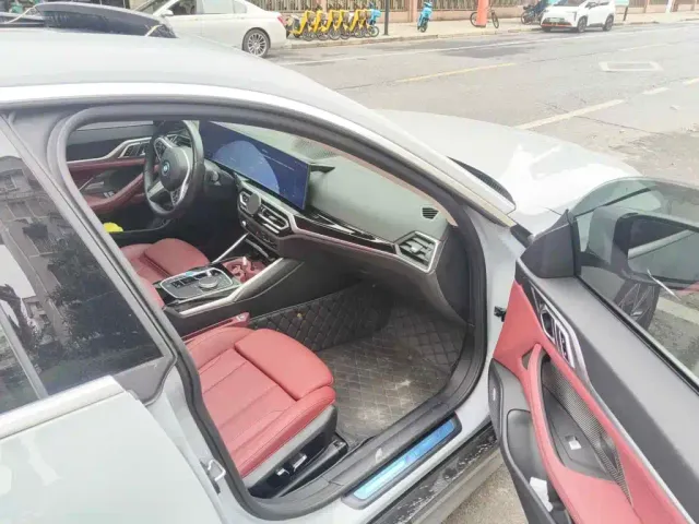 BMW i4 — Фото автомобиля 13
