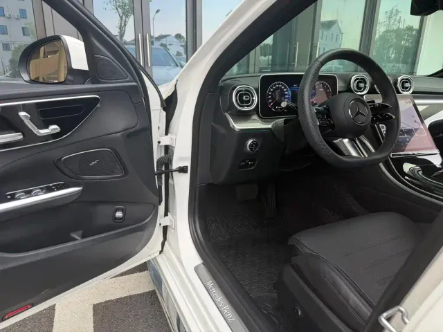 Mercedes-Benz C-Class — Фото автомобиля 4