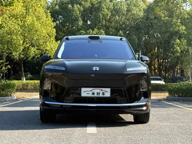 Nio ES8 — Фото автомобиля 2