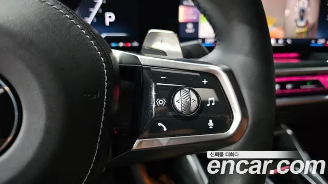 BMW 7-Series 7 серия (G70) 740i xDrive M Sport — Фото автомобиля 24