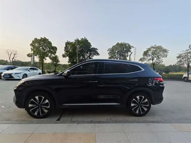 BYD Song PLUS — Фото автомобиля 3